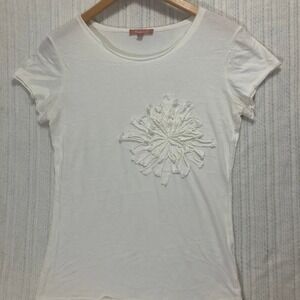 Kier + J White Floral Applique T-Shirt Short Sleeve Top Casual‎ Size M